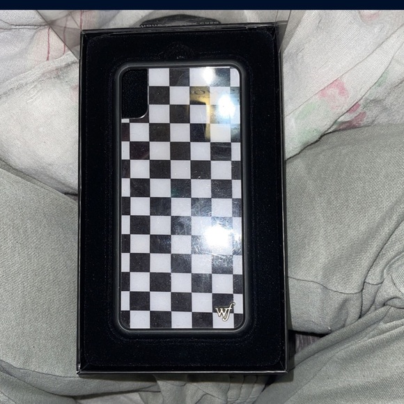 Wildflower and Caseify Phone Cases! - Picture 5 of 6